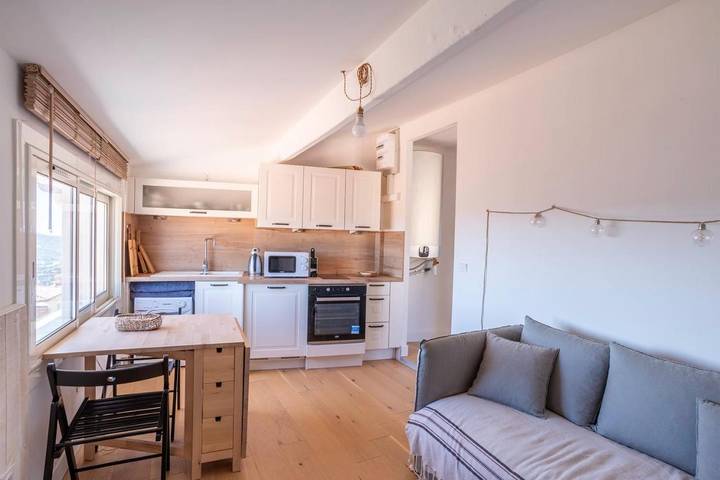 Gîte pour 4 personnes dans Office De Tourisme De Bormes Les Mimosas - Le Port - 2