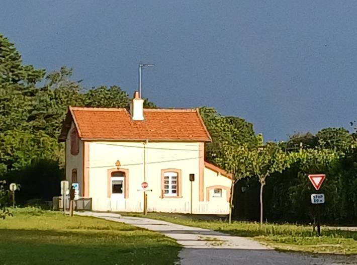 Gîte pour 5 personnes, avec terrasse et jardin
