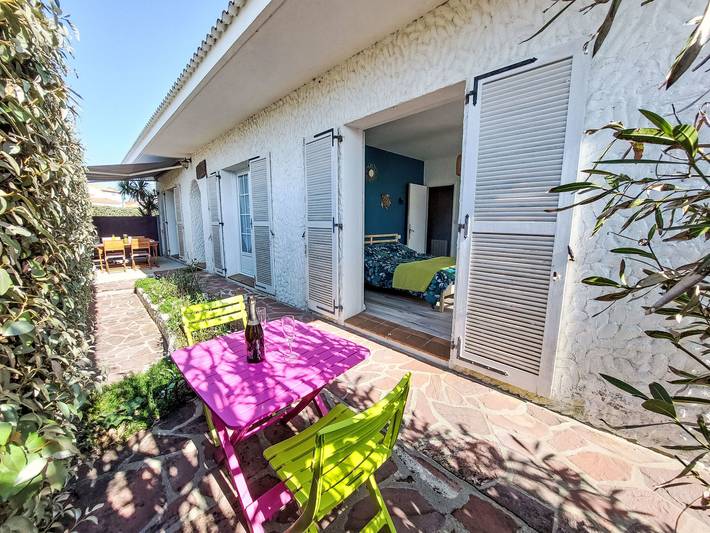 Ferienhaus für 4 Personen, mit Terrasse und Garten