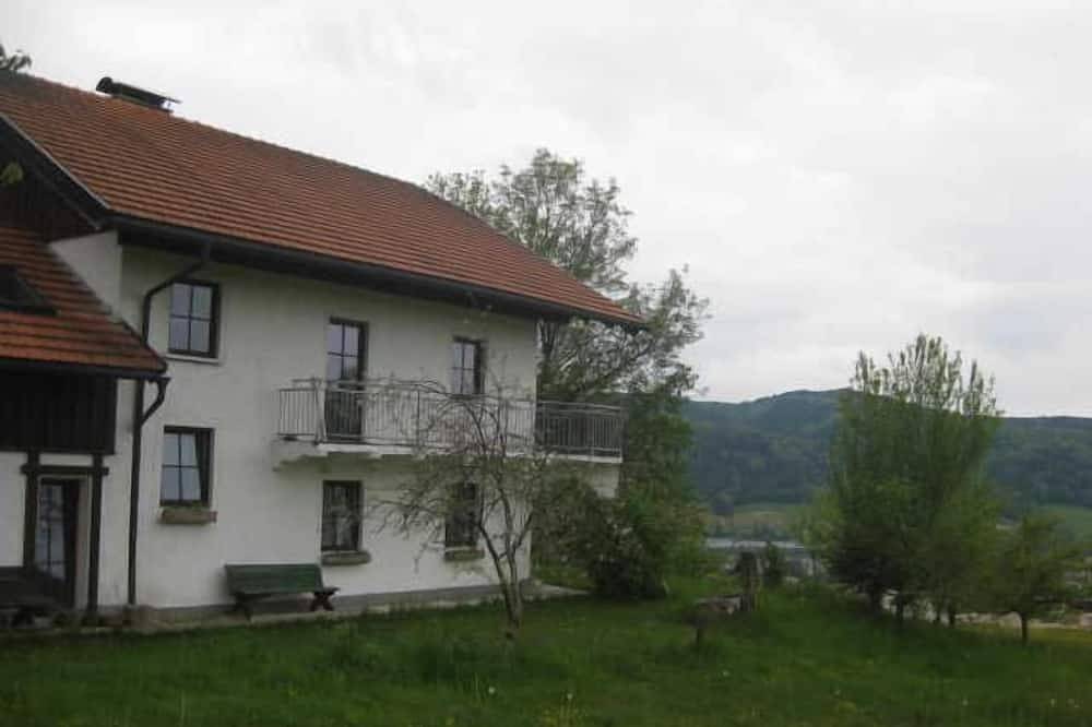 Ganze Wohnung, Handlhof - Ferienwohnung Irrseeblick in Zell am Moos, Irrsee