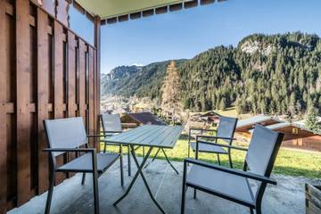 Gîte pour 10 personnes, avec balcon à Chatel
