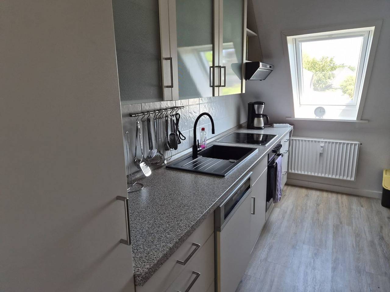 Ganze Wohnung, Familienfreundliche  Ferienwohnung für 5 Personen an der Nordsee mit Indoor-Schwimmbad und Balkon in Stinteck, Westerdeichstrich