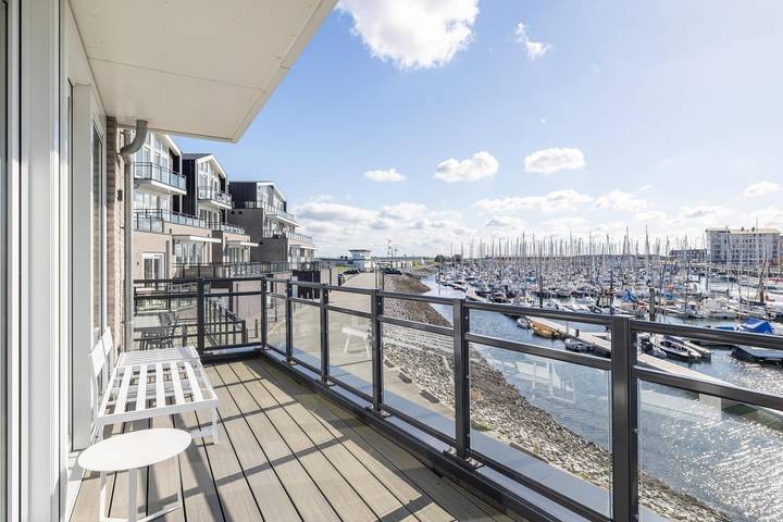 Ferienhaus für 4 Personen, mit Garten und Seeblick sowie Terrasse - 1