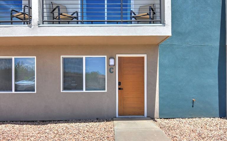 Vacation rental for 10 people, with balcony and yard, with pets in Grand Junction