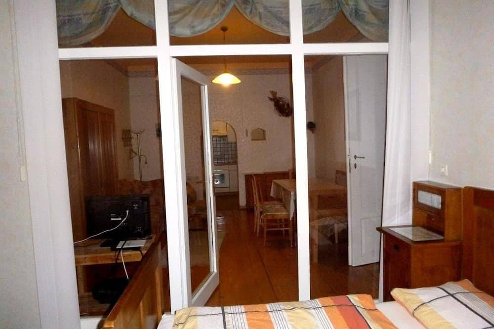 Ganze Wohnung, Wohnung 2 1 - Ferienwohnungen Manuela in Breitenstein, Wiener Alpen