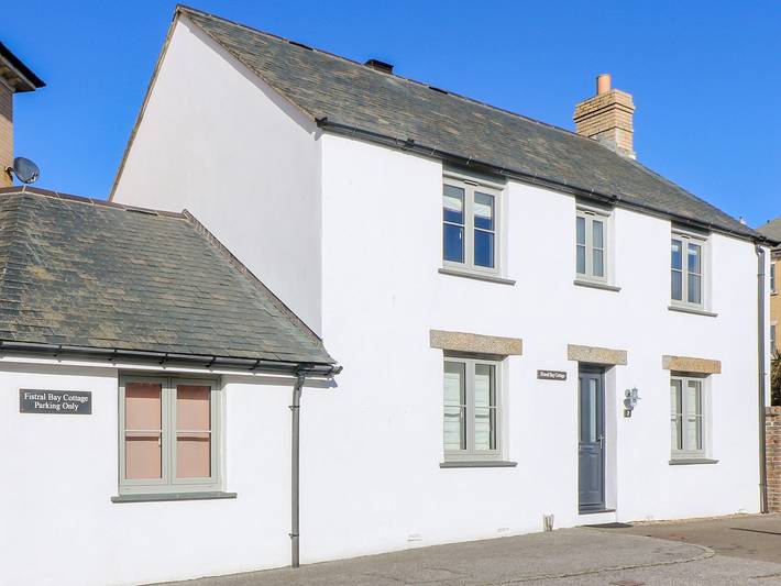 Cottage for 8 people, with garden, with pets in Newquay