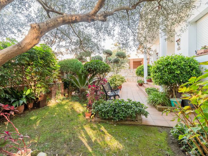 Location de vacances pour 8 personnes, avec jardin et balcon à Pineda de Mar - 2