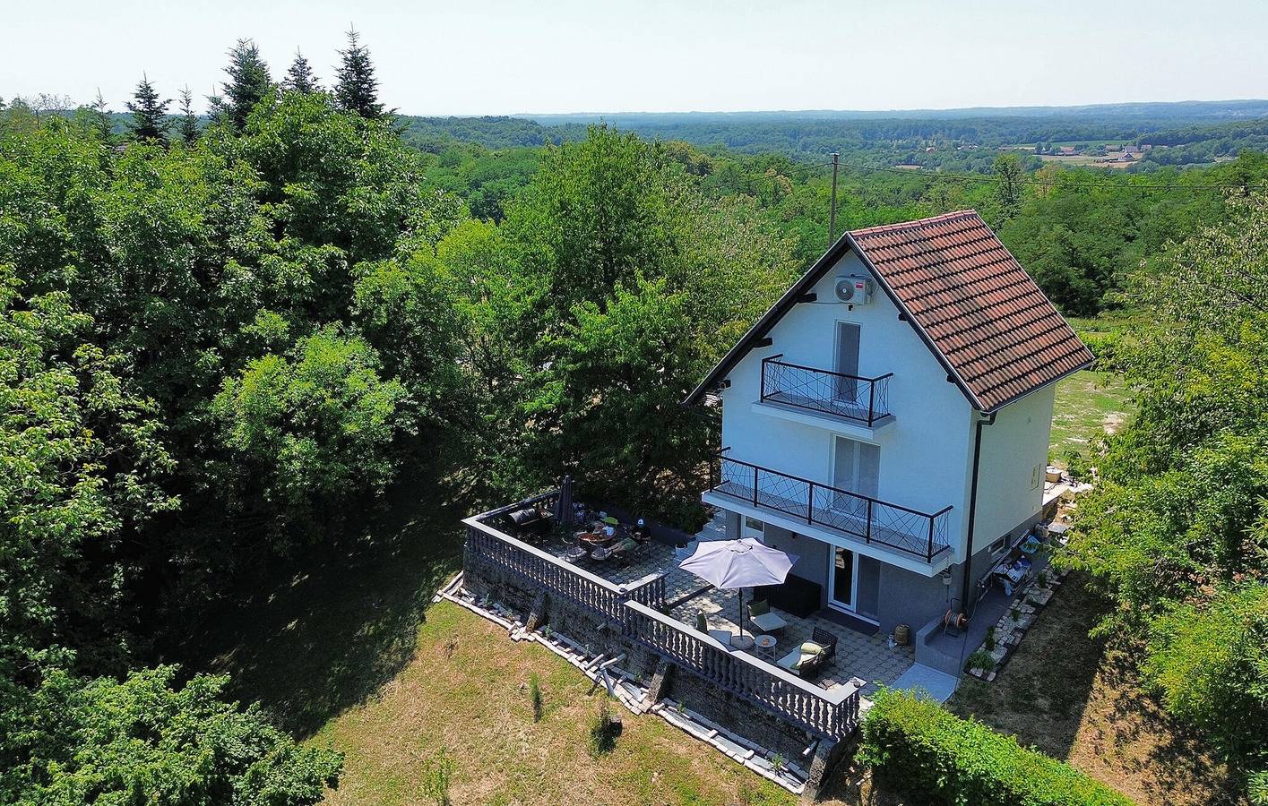 Modernes Apartment mit Pool, WLAN, Grill und Parkplatz in Bjelovar-Bilogora