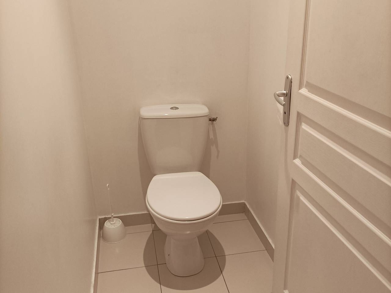 Geheel appartement, 2-Br Apartment in Castle in Jausiers for 6, balcony, pets allowed in Jausiers, Nationaal park Mercantour