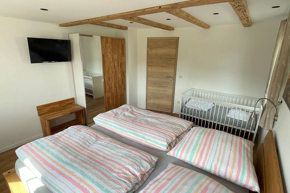 Ganze Wohnung, 5 Sterne (Dtv) Ferienhaus mit viel Platz, Terrasse und umzäunten Garten in Wallenfels, Frankenwald