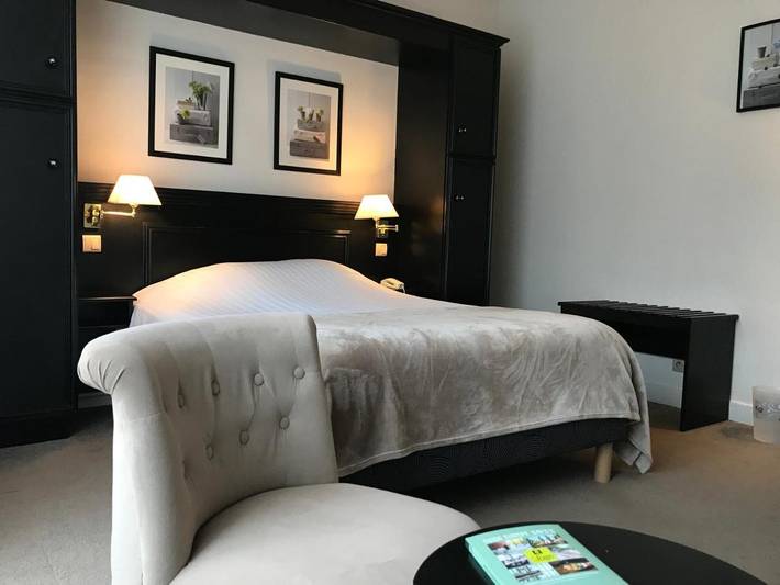Hôtel pour 3 personnes, avec Terrasse à Neufchâtel-en-Bray
