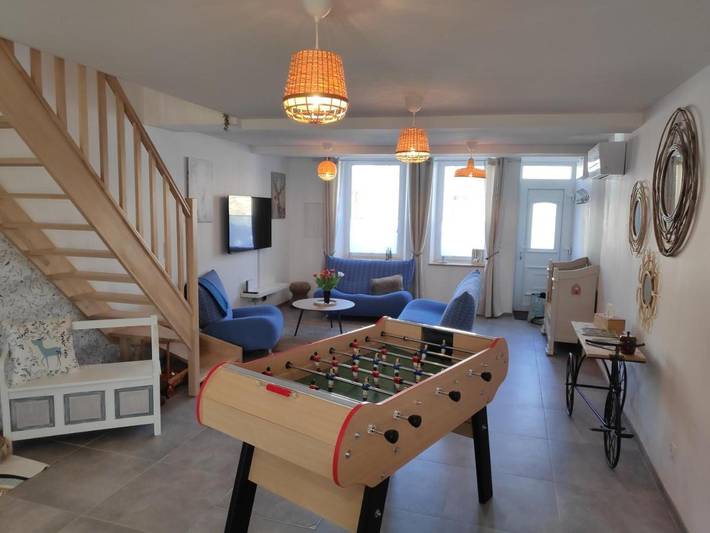 Location de vacances pour 6 personnes, avec jardin à Hargnies