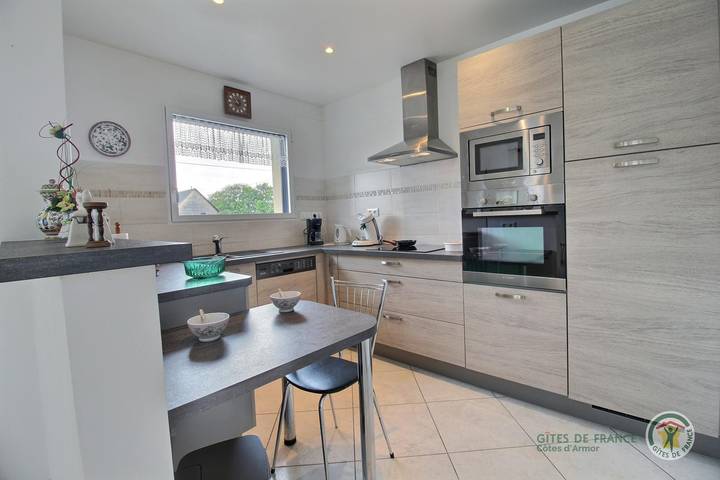 Gîte pour 4 personnes, avec jardin à Trélévern - 4