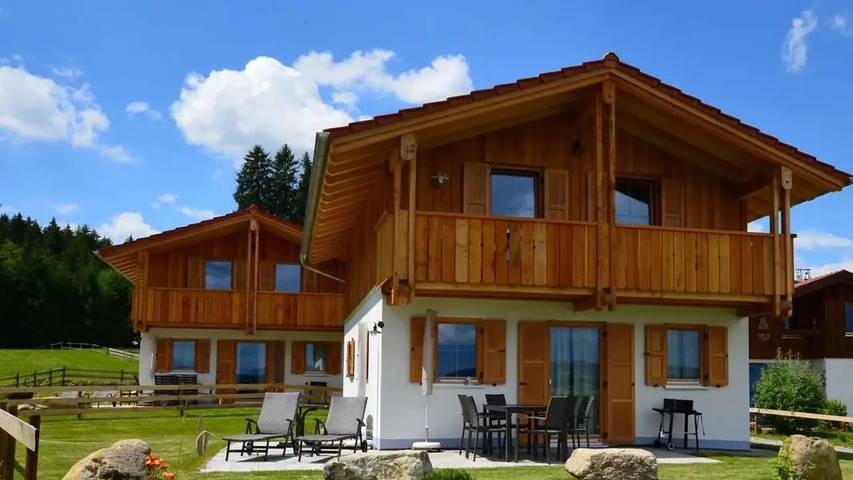 Chalet für 6 Personen, mit Sauna und Terrasse sowie Garten, mit Haustier im Ostallgäu