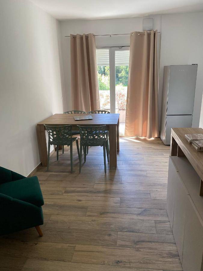 Gîte pour 4 personnes, avec terrasse dans Cassino - 2