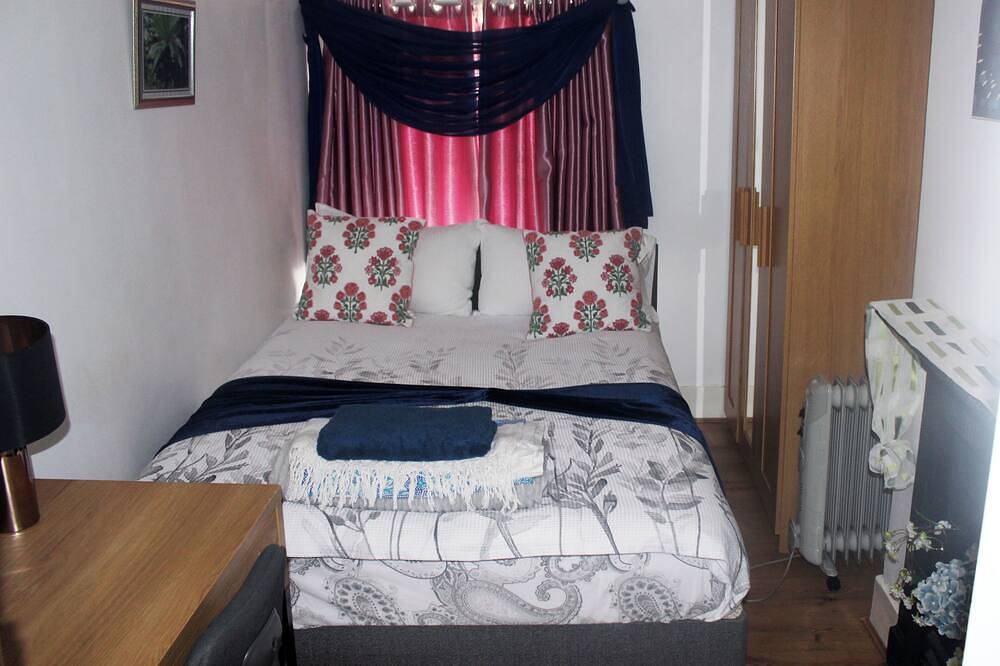 London Townhouse retreat, close to Tottenham hotspurs stadium in London, Südostengland