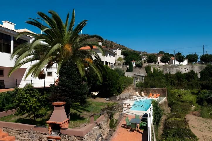 Casa de férias para 4 pessoas, com vista para o lago e jardim e ainda varanda, com animais de estimação em Penafiel