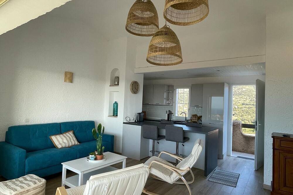 Entire apartment, Lor Panoramique 80m2-3 Chambres Santambroggio - Vue mer et Montagne in Sant Ambroggio, Lumio