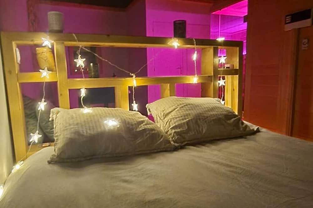 Maison avec Spa et sauna dans les pierres dorées. Vue imprenable sur le château. in Jarnioux, Beaujolais