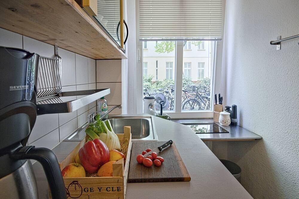 Ganze Wohnung, Ruhige Hinterhofwohnung Berlin Ecke Schönhauser in Prenzlauer Berg Berlin, Berlin