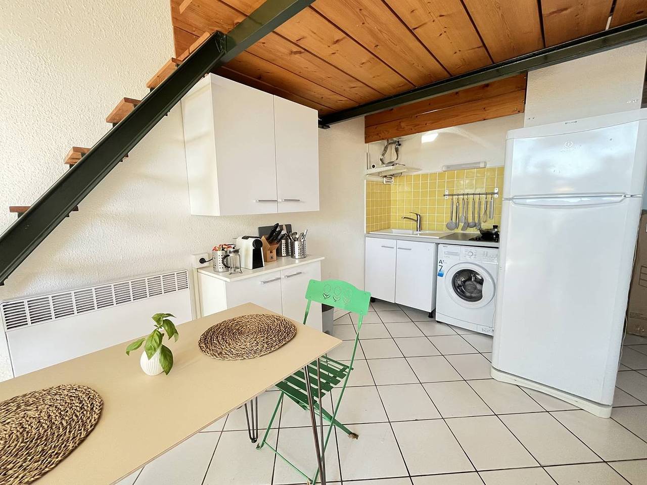 Apartamento vacacional entero, Studio with mezzanine for 2/3 people, Airco, balcony view of the sea, 50m from the beach of Portiragnes plage in Portiragnes Plage, Portiragnes