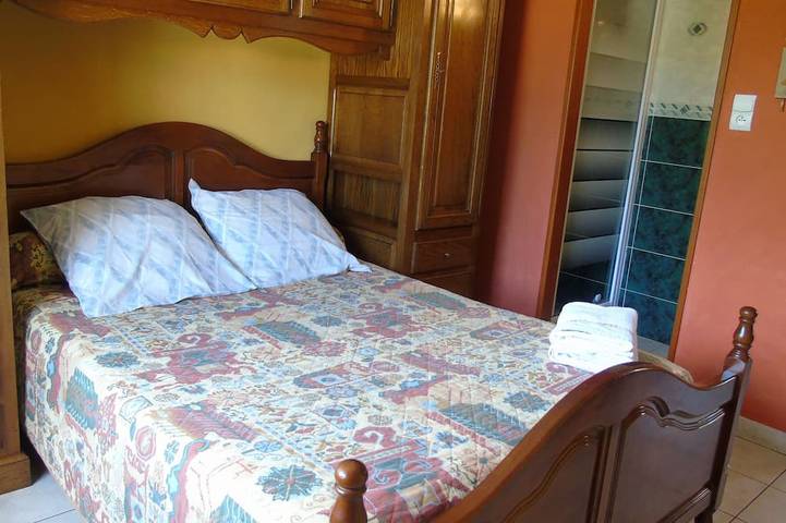 Location de vacances pour 6 personnes, avec terrasse ainsi que piscine et jardin à Moulis-en-Médoc - 3