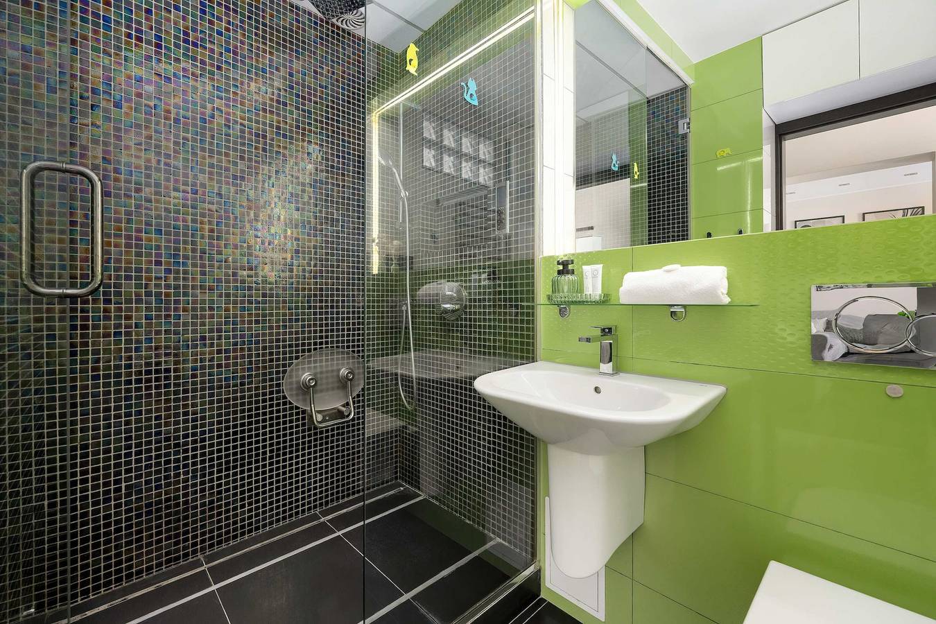 Geheel vakantieappartement, Climatic Studio with Projector | Old Town, 200 m to Market Square in Wrocław, Neder-Silizië