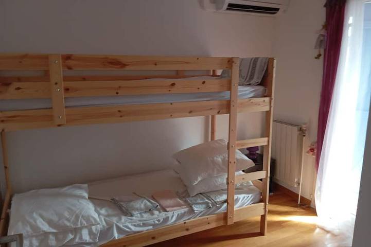 Location de vacances pour 6 personnes, avec terrasse et jardin à Simiane-Collongue - 3