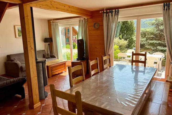 Chalet für 6 Personen, mit Pool und Balkon sowie Garten, kinderfreundlich in Gérardmer