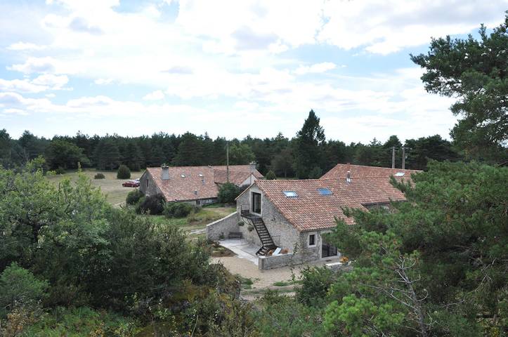Gîte pour 10 personnes, avec jardin