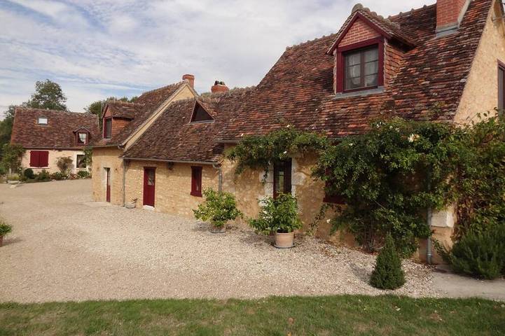 Gîte pour 3 personnes, avec jardin et terrasse à Méobecq