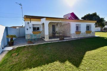 Chalet para 10 Personas en Playa La Barrosa, Chiclana de la Frontera, Foto 2