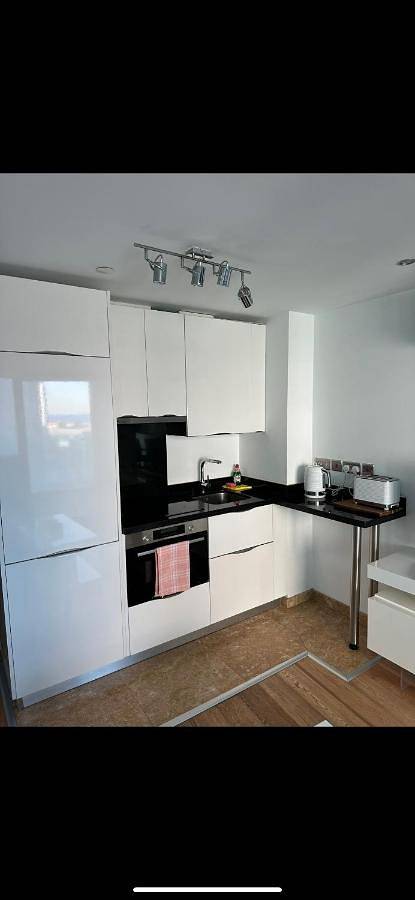 Gîte pour 2 personnes, avec jacuzzi et piscine ainsi que sauna et balcon à Gibraltar - 4