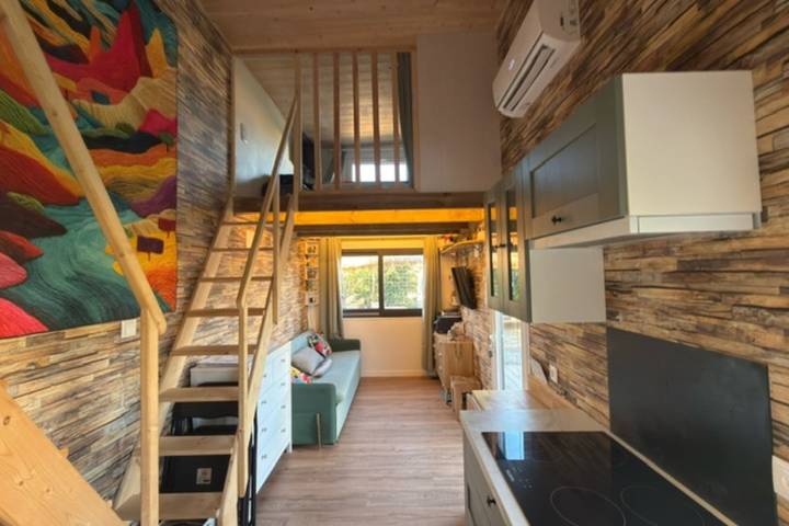 Gîte pour 3 personnes, avec terrasse et jardin, adapté aux familles à Marsilly