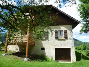 Gîte pour 6 personnes, avec terrasse et jardin à Le Châtelard