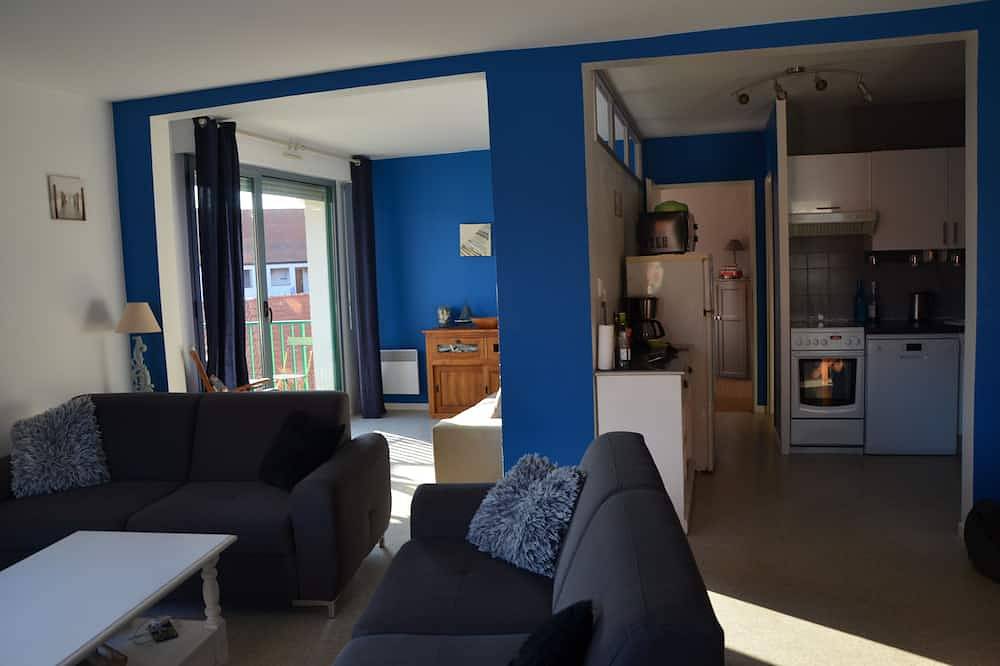 Entire apartment, Wissant heart of the village: Spacious and bright apartment at 50m from the sea in Wissant, Boulogne-sur-Mer region