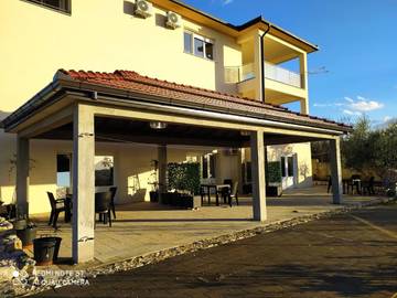 Gîte pour 6 personnes, avec vue et jardin dans Međugorje