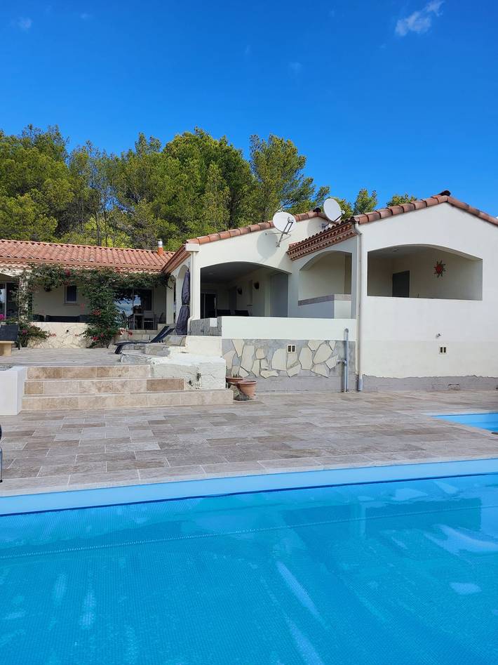 Gîte pour 6 personnes, avec Piscine à Siran