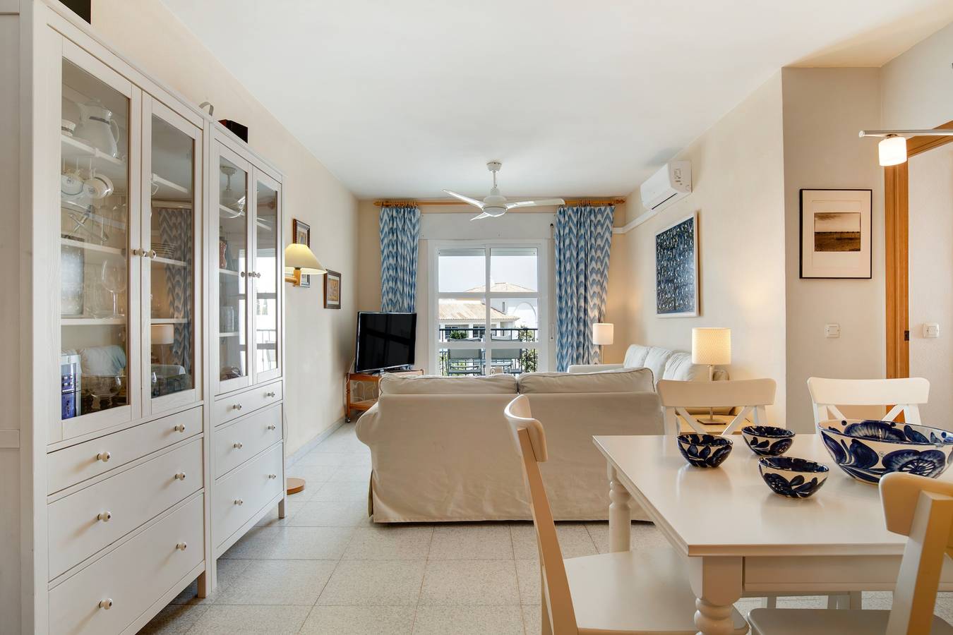 Ganze Wohnung, Apartment 'Vistas a la Fontanilla Solo Familia' mit privater Terrasse, Wlan und Klimaanlage in Playa de los Bateles (Conil de la Frontera), Conil de la Frontera
