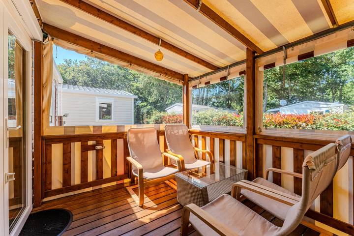 Camping für 6 Personen, mit Seeblick und Garten, kinderfreundlich in Aquitanien