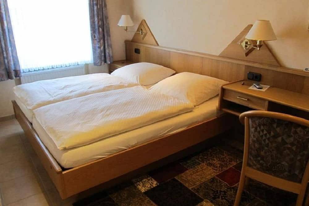 Ganze Wohnung, Fewo 1  und Fewo 2  (Parterre) - Pension Wagner in Schweich, Moseleifel