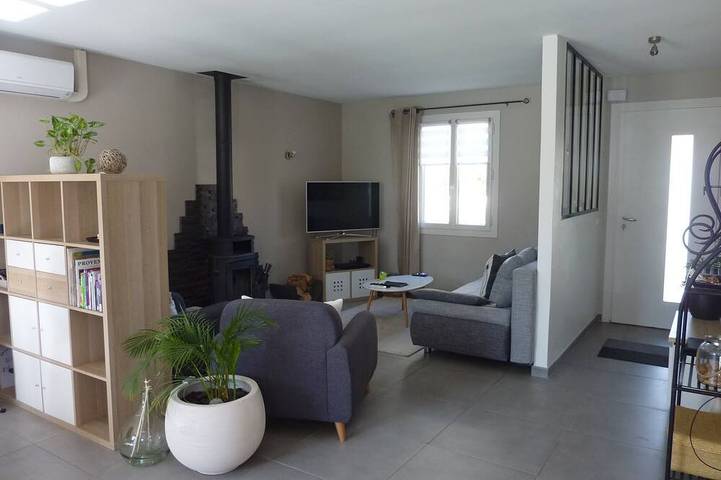 Location de vacances pour 6 personnes, avec terrasse et jardin à Trets - 4