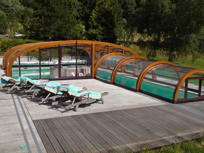 Villa pour 24 personnes, avec piscine et terrasse en Auvergne - 2