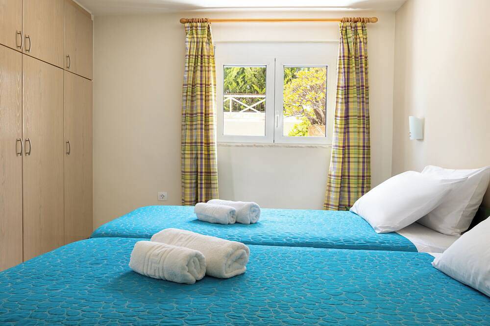 Hel lägenhet, Cosy 2 Bedroom Apartment Near Crystal Water Sandy Beach in Almyrida, Vámos