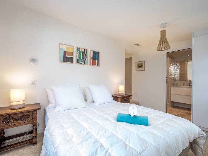 Location de vacances pour 6 personnes, avec jardin et piscine à Mandelieu-la-Napoule - 4