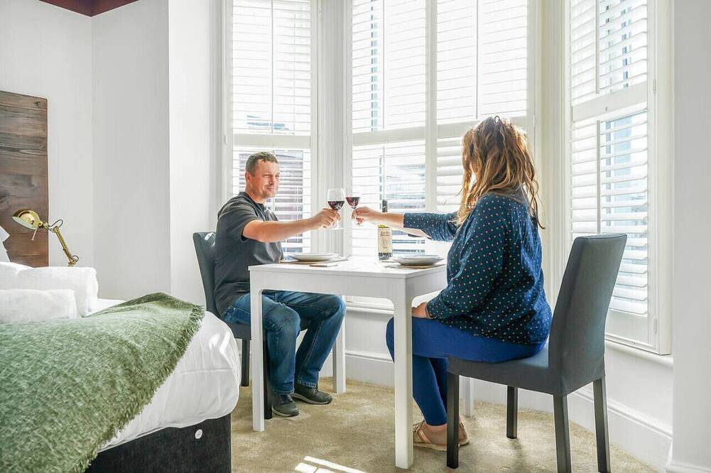 Entire apartment, Eco Aparthotel - Cheriton Studio in Folkestone, Kent