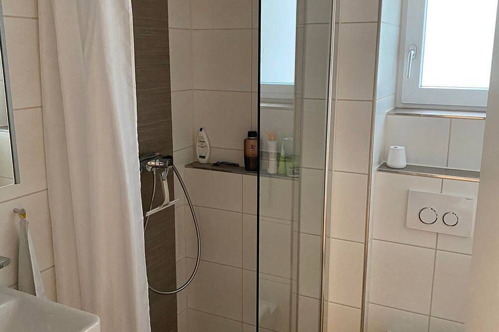 Ganze Wohnung, Panorama Bachtelweg - Appartement/Fewo, Dusche, Wc, Terrasse in Bad Wurzach, Region Bodensee-Oberschwaben