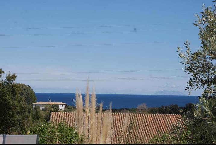 Appartement de vacances pour 3 personnes, avec terrasse ainsi que vue et jardin