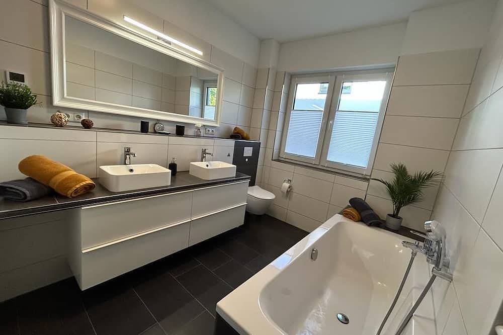 Exklusive Ferienwohnung bei Berlin, bis 5 Gäste, Große Terrasse, Garten, foto 7