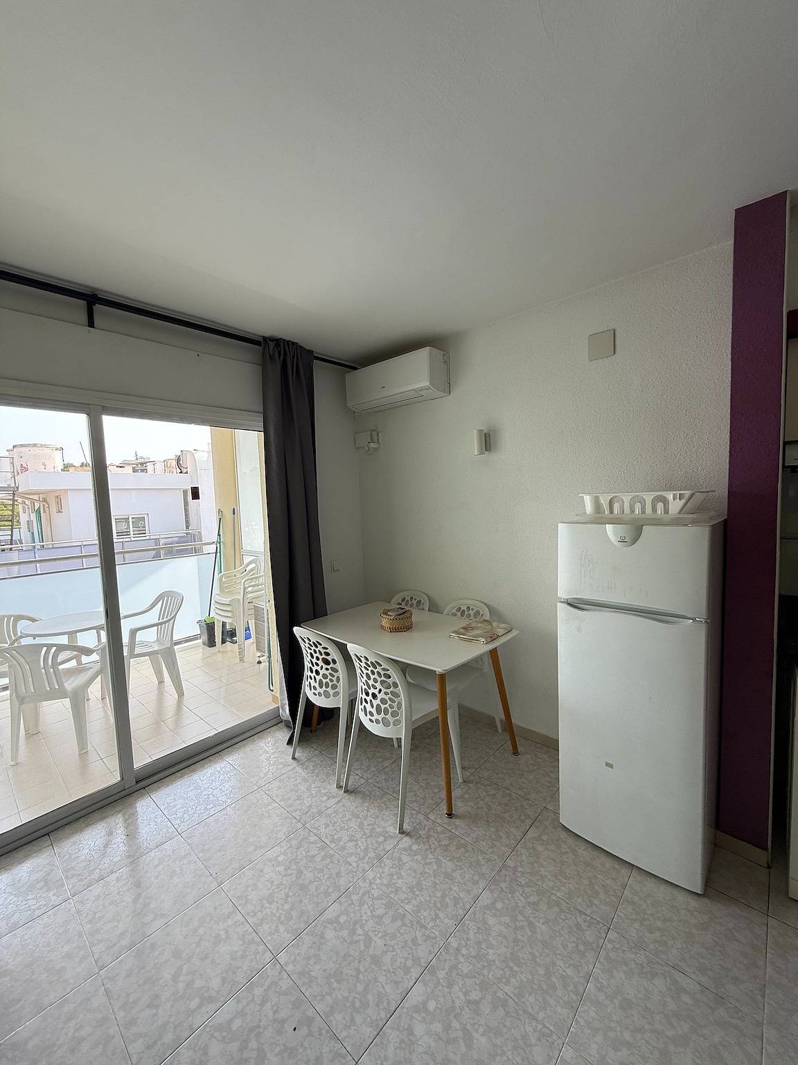 Studio entier, 602 Cala Forn Salou Vue latérale sur la mer et Accès direct à la plage in Cap Salou, Salou